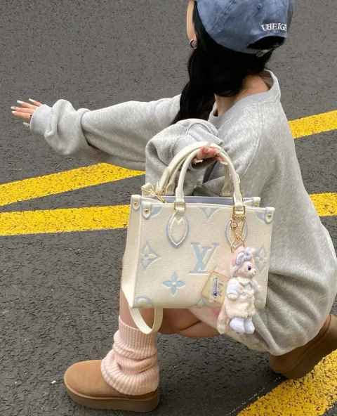 루이비통 온더고 PM M46833 백